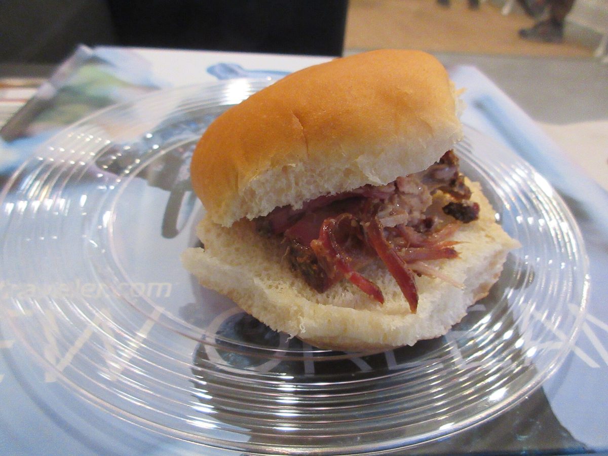 Pulled pork sandwich